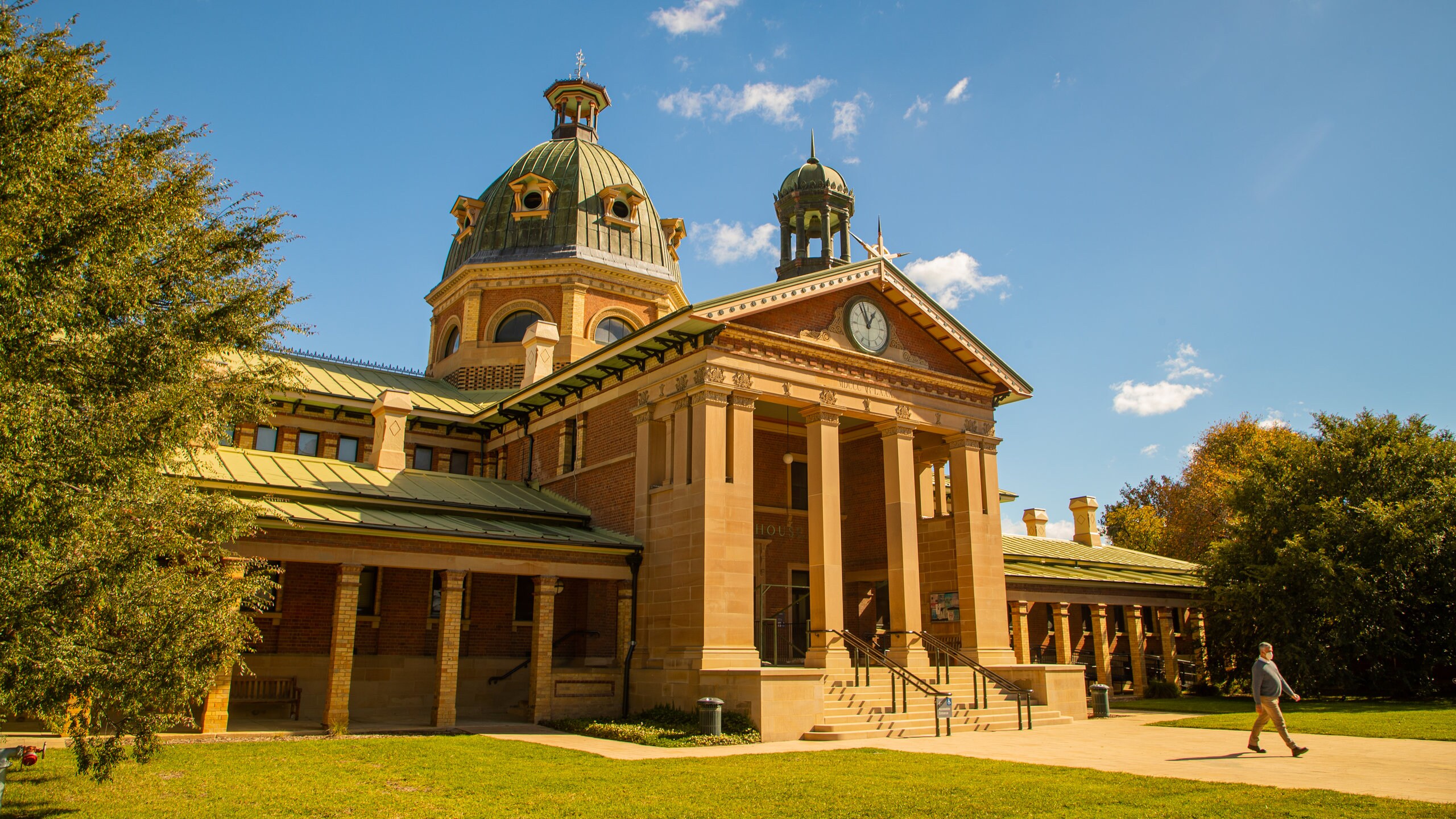 Bathurst Courthouse